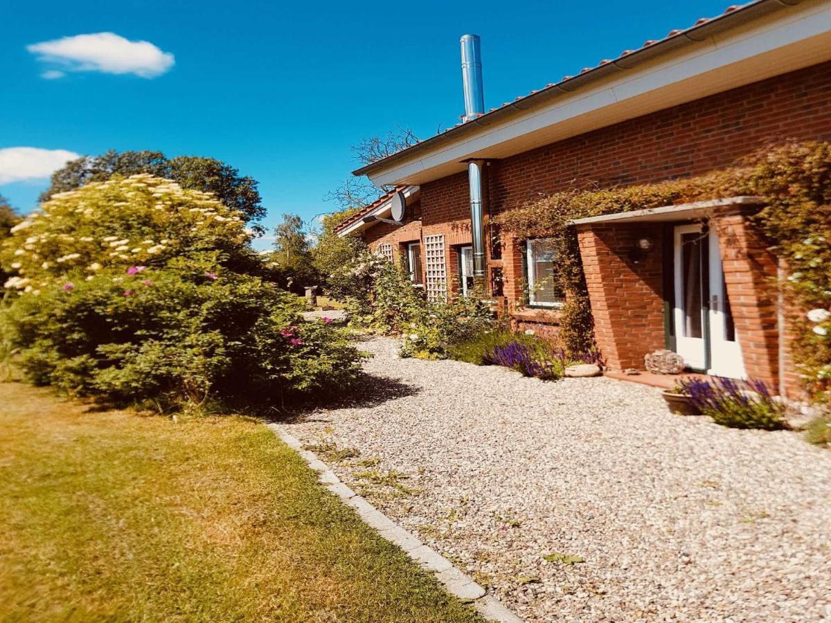 Ferienhaus Extrazeit_Urlaub Hasselberg  Экстерьер фото